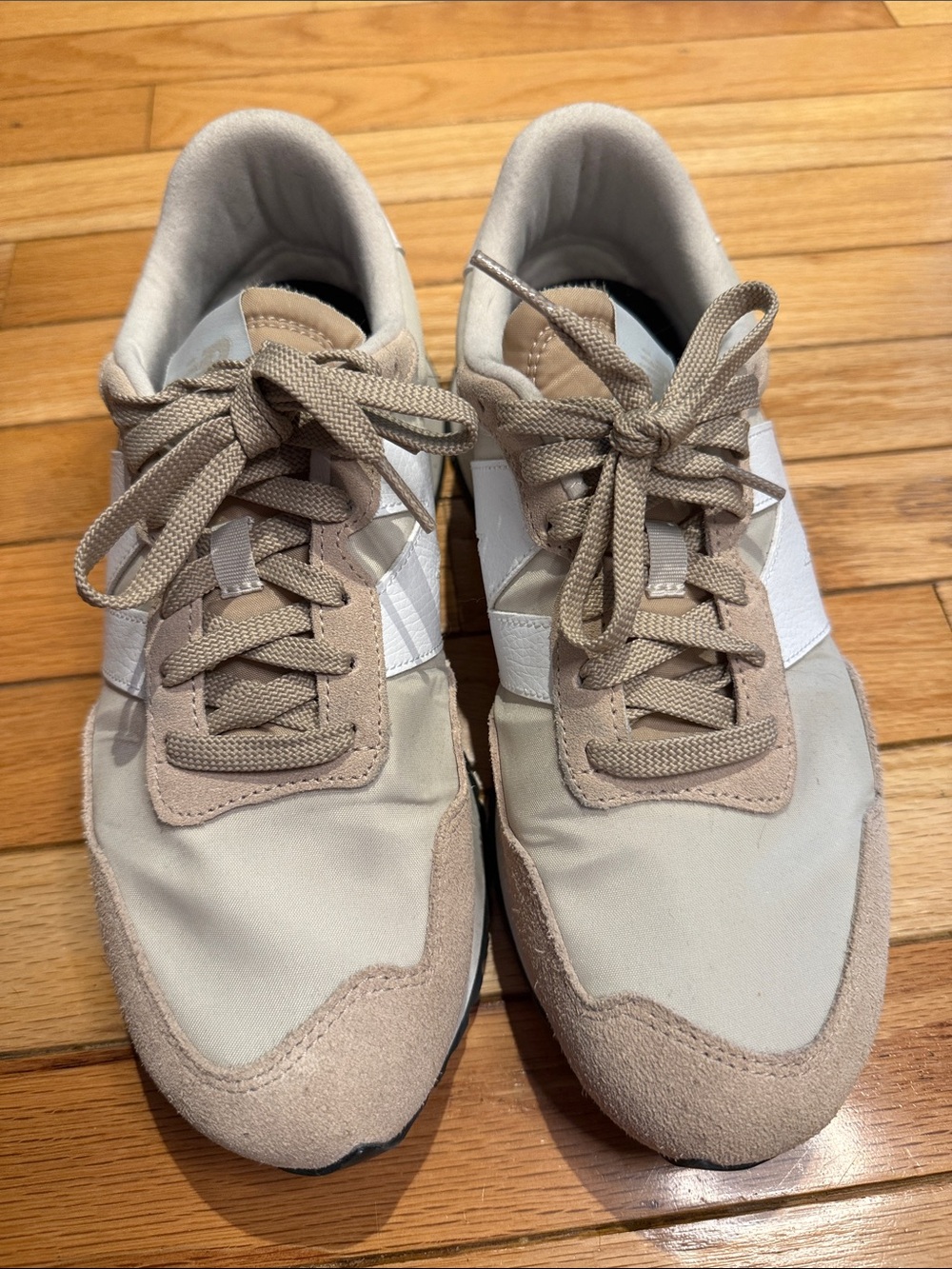 New Balance 237 Beige and White Retro Runner for Women